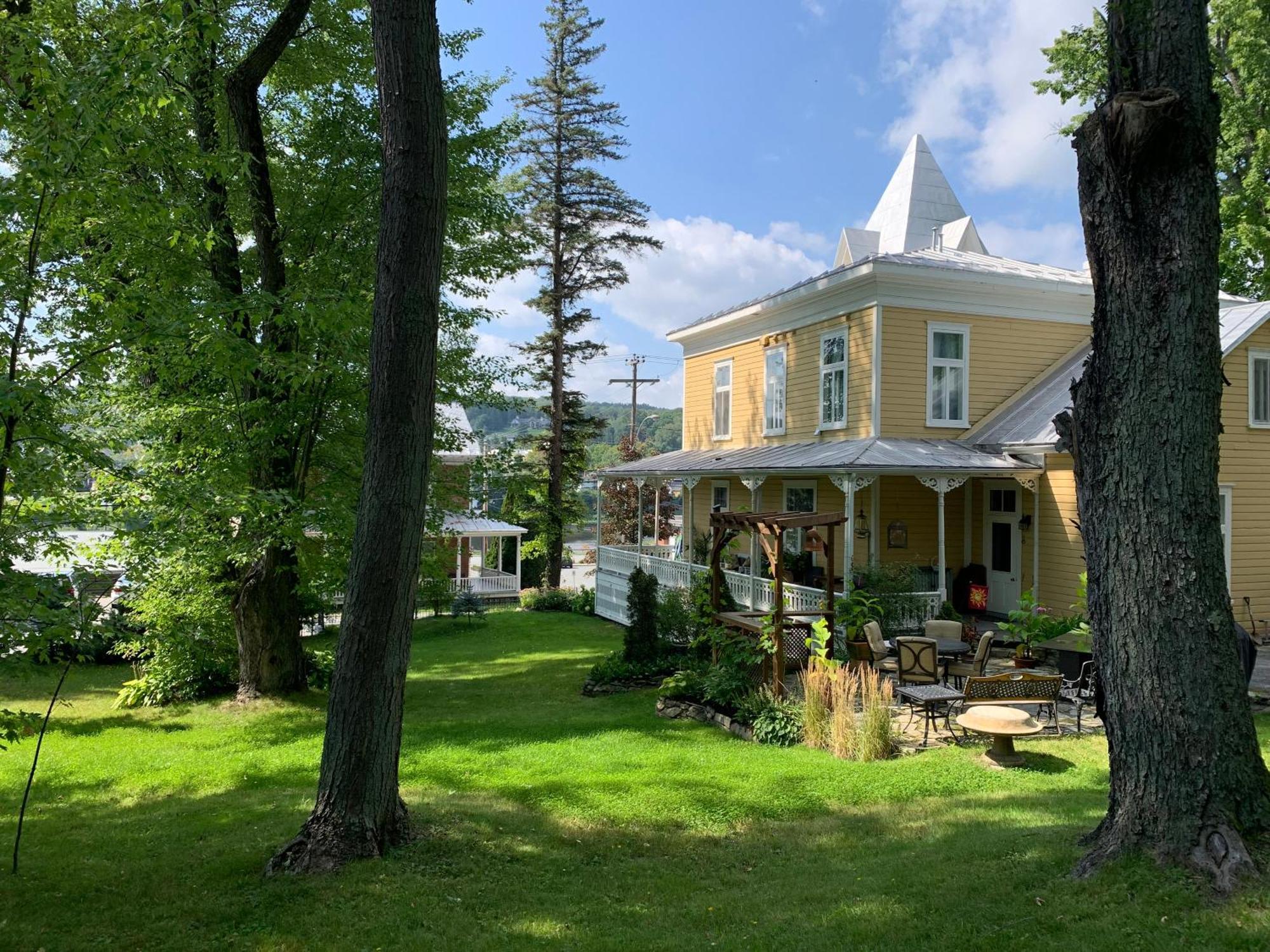 Gite Au Charme Victorien Beauceville Extérieur photo