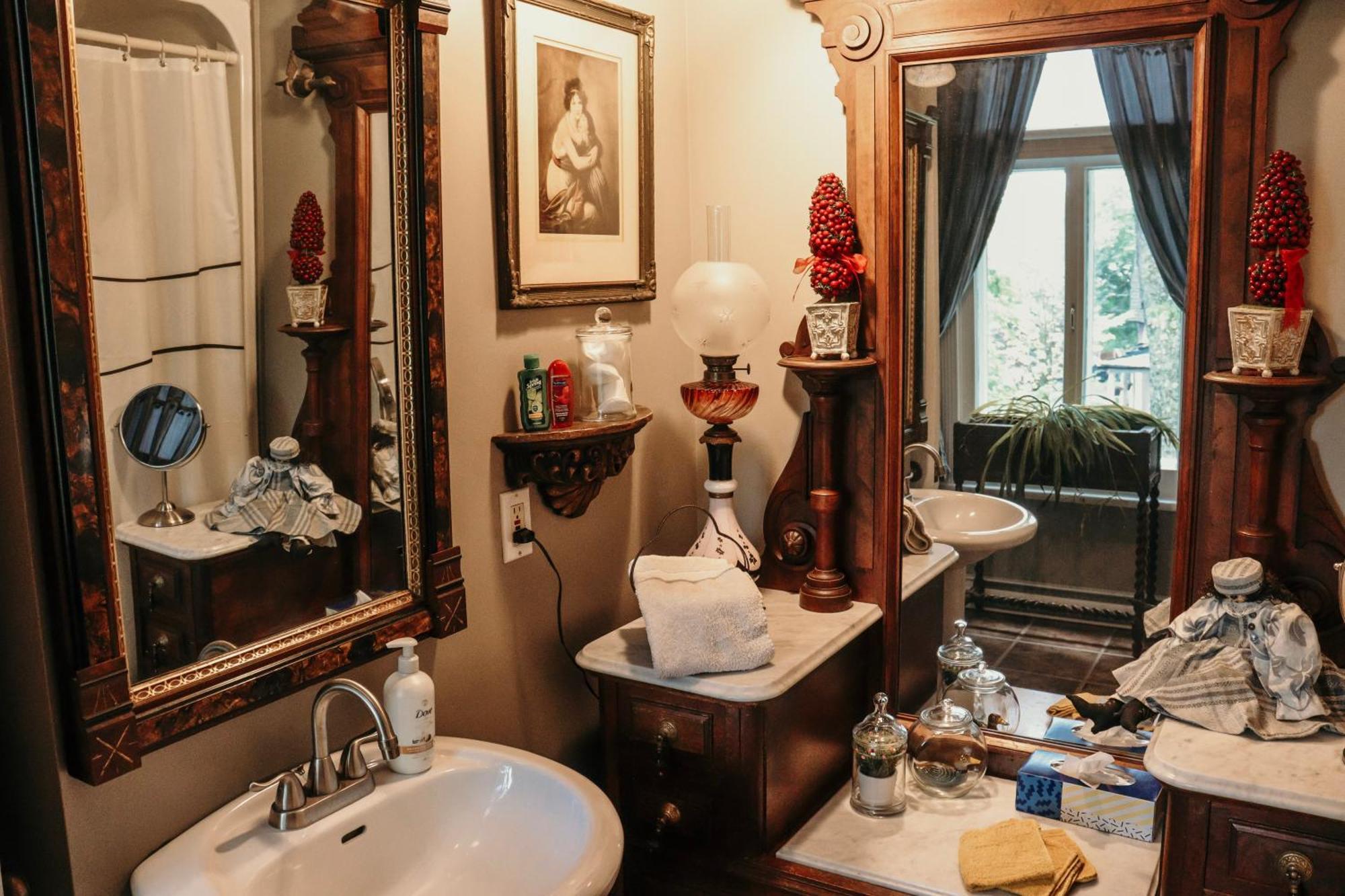 Gite Au Charme Victorien Beauceville Extérieur photo